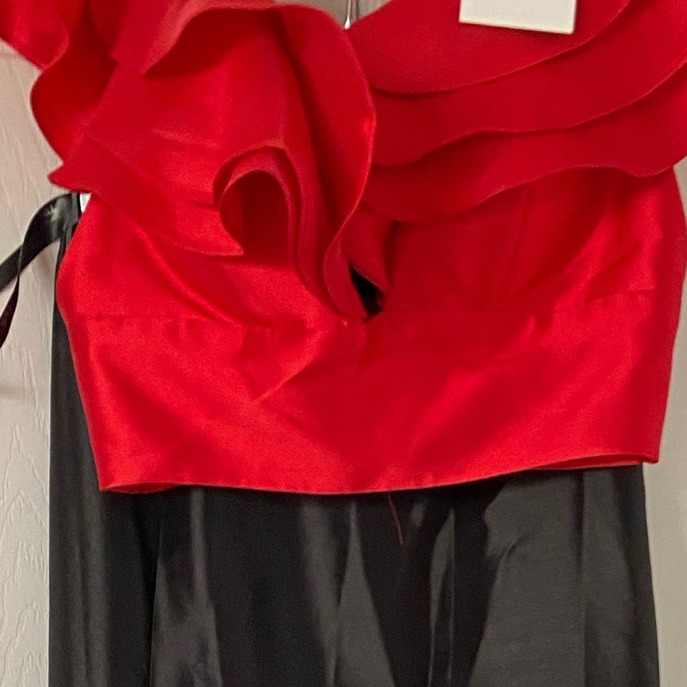 2 Pc Sherri Hill red and black prom dress NWT new - Picture 3 of 4